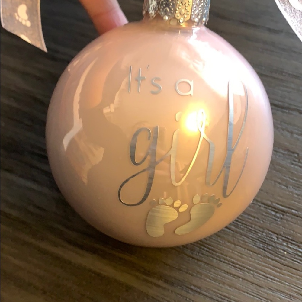 It’s a girl 💖 Christmas ornament gender reveal - Picture 4 of 6